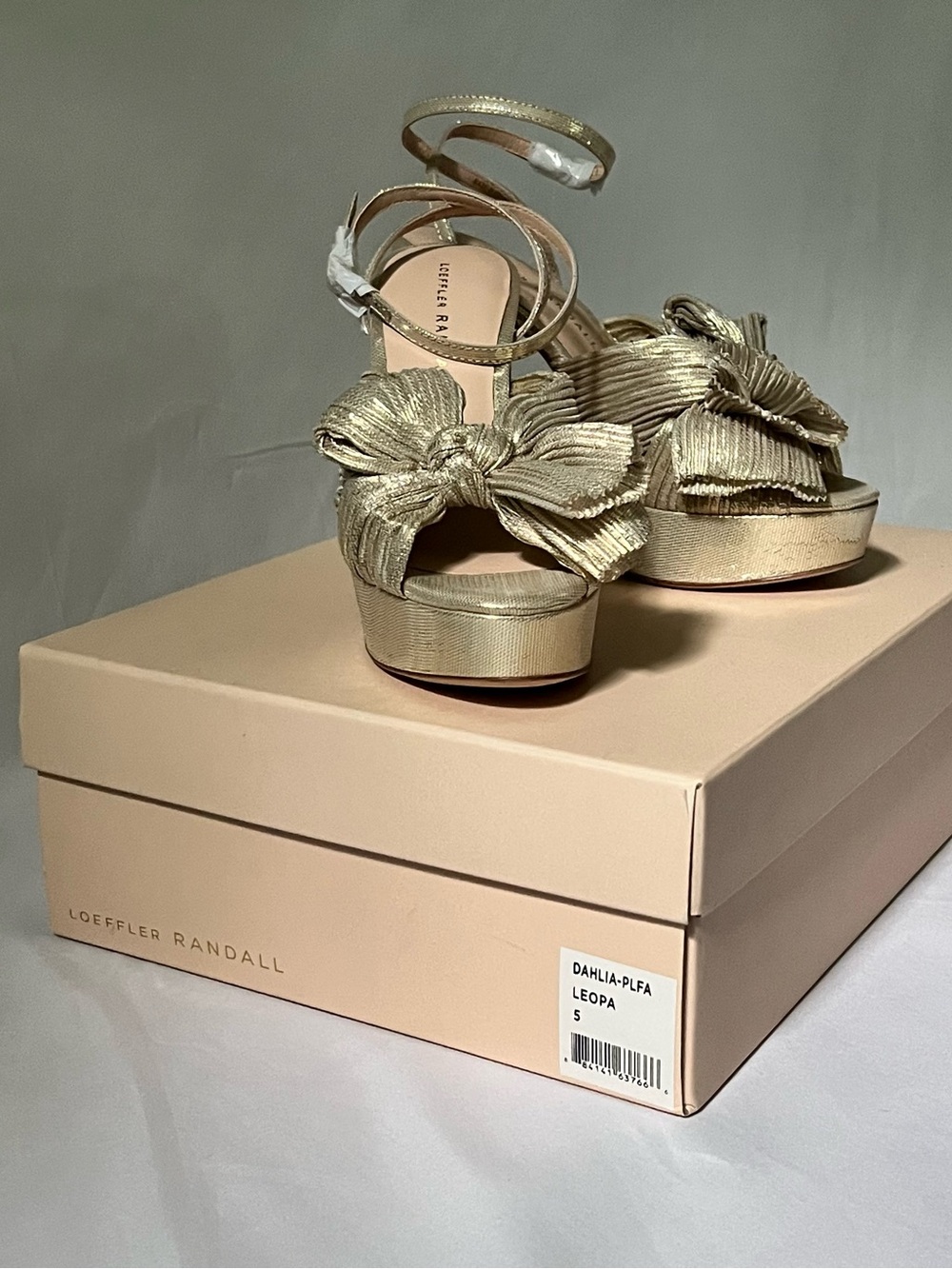 Loeffler Randall Platinum Bow Platform Dahlia Sandals Size 5 US